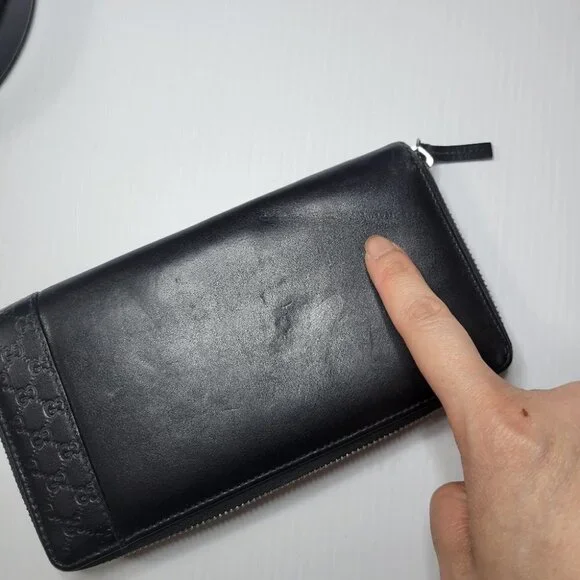 GUCCI embossed leather logo zip around long wallet black - Picture 13 of 15
